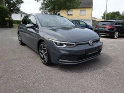 Grau Gebraucht 2020 VW Golf VIII Style Limousine | 17.999 € (Fairer Preis)