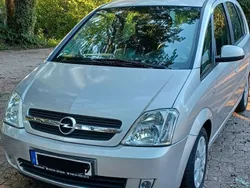 Silber Gebraucht 2003 Opel Meriva Enjoy Van / Kleinbus | 1.650 € (Fairer Preis)