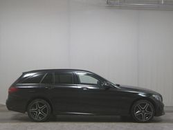 Schwarz Gebraucht 2020 Mercedes C300e AMG line Limousine | 17.450 € (Fairer Preis)