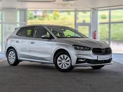 Silber Gebraucht 2023 Skoda Fabia Selection Limousine | 14.990 € (Guter Preis)