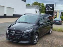 Schwarz Gebraucht 2024 Mercedes V250 Style Van / Kleinbus | 72.980 € (Teuer)