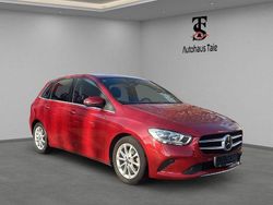 Rot Gebraucht 2020 Mercedes B180 Style Van / Kleinbus | 17.490 € (Fairer Preis)