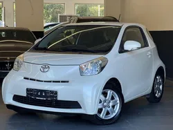 Weiß Gebraucht 2011 Toyota iQ Basis Kleinwagen | 8.490 € (Fairer Preis)