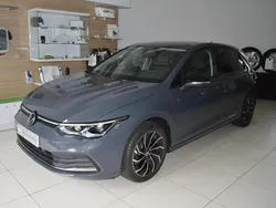 Andere farbe Gebraucht 2023 VW Golf VIII Move Limousine | 25.580 € (Guter Preis)