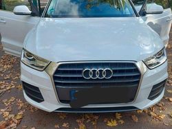 Weiß Gebraucht 2016 Audi Q3 Design SUV | 16.900 € (Fairer Preis)