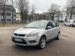 Silber Gebraucht 2010 Ford Focus Kombi | 2.250 € (Fairer Preis)