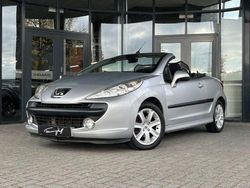 Grau Gebraucht 2009 Peugeot 207 Cabrio | 2.757 € (Etwas zu teuer)