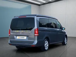 Grau Gebraucht 2019 Mercedes V250 Van / Kleinbus | 56.199 €