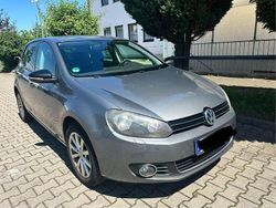 Grau Gebraucht 2011 VW Golf VI Style Kleinwagen | 4.950 € (Fairer Preis)