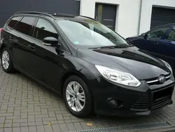 Schwarz Gebraucht 2014 Ford Focus Kombi | 2.250 € (Superpreis)