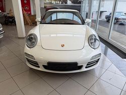Weiß Gebraucht 2010 Porsche 911 Carrera 4S Coupé | 64.900 €