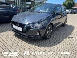 Aurora grey / met Gebraucht 2023 Hyundai i20 Trend Limousine | 19.990 € (Fairer Preis)