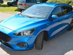 Blau Gebraucht 2021 Ford Focus ST-Line Kombi | 20.200 € (Fairer Preis)
