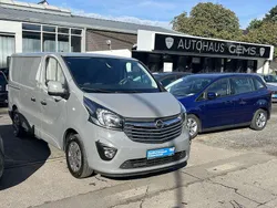 Grau Gebraucht 2017 Opel Vivaro Van | 6.990 € (Guter Preis)