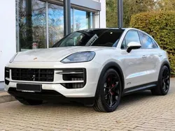 Grau Neu 2025 Porsche Cayenne SUV | 216.519 €
