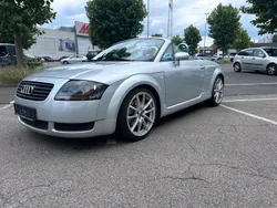 Silber Gebraucht 2001 Audi TT Roadster Cabrio | 3.850 €