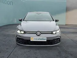 Grau Gebraucht 2024 VW Golf VIII Style Limousine | 36.349 € (Etwas zu teuer)