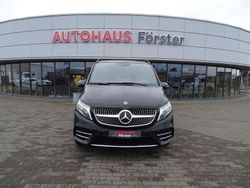 Schwarz Gebraucht 2019 Mercedes V300 Avantgarde Van / Kleinbus | 52.890 € (Fairer Preis)
