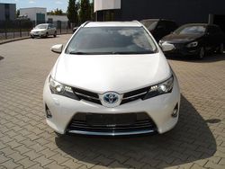 Weiß Gebraucht 2014 Toyota Auris Touring Sports Executive Kombi | 10.290 € (Guter Preis)