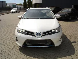 Weiß Gebraucht 2014 Toyota Auris Touring Sports Executive Kombi | 10.490 € (Guter Preis)