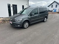 Silber Gebraucht 2016 VW Caddy Maxi Highline Van / Kleinbus | 20.000 €