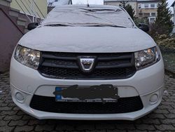 Weiß Gebraucht 2015 Dacia Sandero Ambiance Limousine | 4.900 € (Guter Preis)