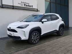 Weiß Neu 2025 Toyota Yaris Cross SUV | 31.290 €