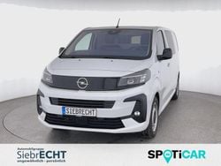 Weiß Neu 2025 Opel Vivaro-e Combi Basis Van | 41.480 € (Etwas zu teuer)
