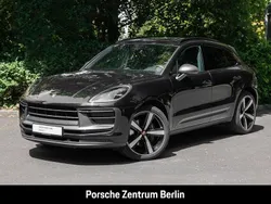 Tiefschwarzmetallic Gebraucht 2023 Porsche Macan Sport SUV | 82.800 € (Teuer)