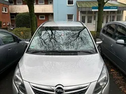 Silber Gebraucht 2012 Opel Zafira Van / Kleinbus | 6.750 € (Fairer Preis)