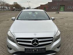 Grau Gebraucht 2012 Mercedes A180 Limousine | 9.900 € (Fairer Preis)