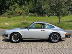 Silber Gebraucht 1986 Porsche 911 Carrera Coupé | 65.000 €