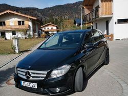 Schwarz Gebraucht 2012 Mercedes B180 Van / Kleinbus | 8.500 € (Fairer Preis)