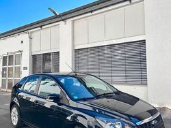 Schwarz Gebraucht 2010 Ford Focus Limousine | 3.100 € (Fairer Preis)