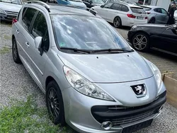 Silber Gebraucht 2008 Peugeot 207 Kombi | 2.900 € (Etwas zu teuer)