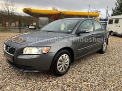 Grau Gebraucht 2011 Volvo S40 Drive Kinetic Limousine | 8.990 €