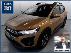 Safariebeige Gebraucht 2024 Dacia Sandero Expression Kleinwagen | 20.980 € (Etwas zu teuer)
