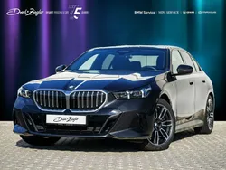 Sophistograu brillanteffekt metallic Gebraucht 2024 BMW 520 M Sport Limousine | 53.990 € (Superpreis)