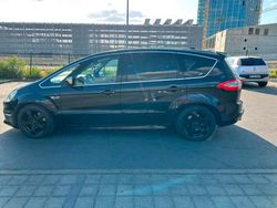 Schwarz Gebraucht 2010 Ford S-MAX Van / Kleinbus | 6.500 €