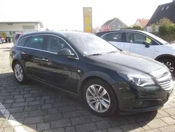 Smaragd grün Gebraucht 2014 Opel Insignia Country Tourer Kombi | 11.500 € (Etwas zu teuer)