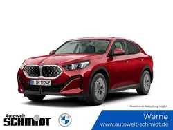 Rot Gebraucht 2024 BMW iX2 Performance SUV | 42.090 € (Guter Preis)