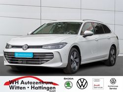 Oryxweiß perlmutteffekt Gebraucht 2024 VW Passat Business Kombi | 31.490 € (Superpreis)