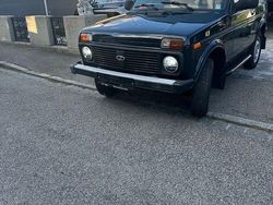 Grün Gebraucht 2015 Lada niva SUV | 6.300 €