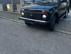 Grün Gebraucht 2015 Lada niva SUV | 6.300 €