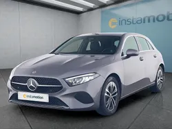 Grau Gebraucht 2024 Mercedes A180 Limousine | 30.799 € (Etwas zu teuer)