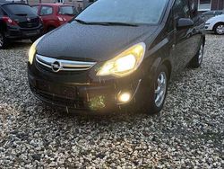 Schwarz Gebraucht 2011 Opel Corsa Satellite Limousine | 3.200 € (Fairer Preis)