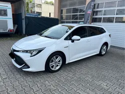 Weiß Gebraucht 2020 Toyota Corolla Business Edition Kombi | 11.590 €