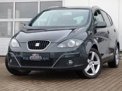 Grau Gebraucht 2011 Seat Altea XL Stylance Van / Kleinbus | 8.990 € (Teuer)