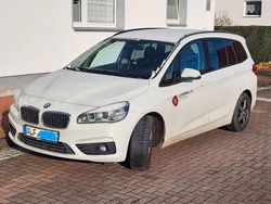 Weiß Gebraucht 2017 BMW 216 Gran Tourer Sport Line Van / Kleinbus | 13.900 € (Fairer Preis)