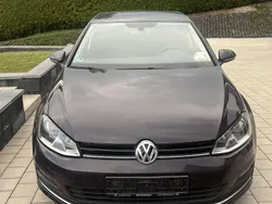Grau Gebraucht 2015 VW Golf VII LOUNGE Limousine | 11.500 € (Etwas zu teuer)